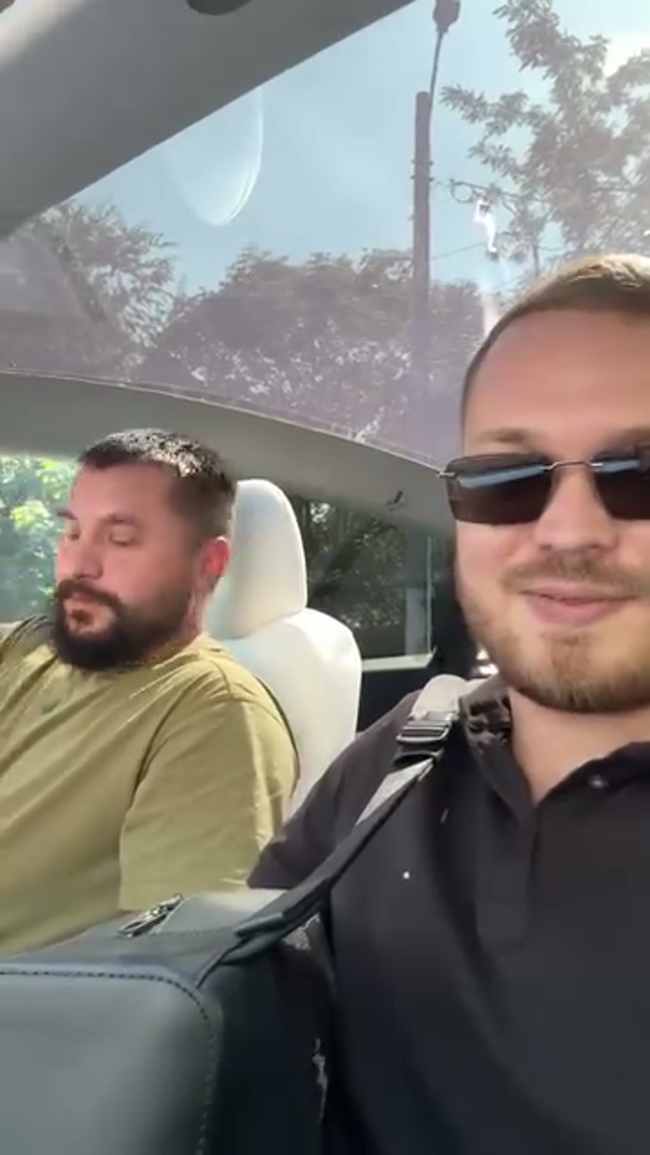 Постер відеовідгуку клієнта