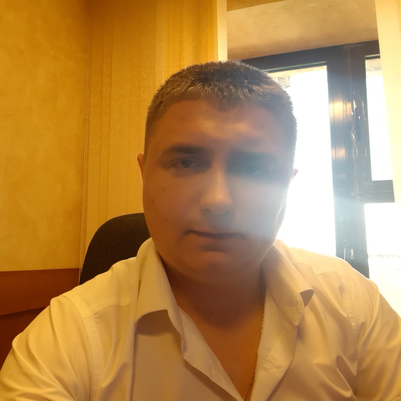 Постер відеовідгуку клієнта